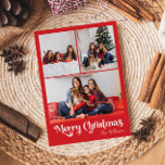 Classic Red Merry Christmas Vertical 3 Foto Feiertagspostkarte<br><div class="desc">Feiern Sie die Saison mit dieser einzigartigen, klassischen roten Weihnachtspostkarte mit 3 Foto und einer Touch Vintagen Charmes. Das minimalistische Design präsentiert eine elegante Rot-Weiß-Palette, die den gemütlichen Geist des Winters widerspiegelt. Seine moderne und lustige Anziehungskraft, gepaart mit der traditionellen Formulierung, schafft ein perfektes Gleichgewicht zwischen Kühnheit und Klasse. Die...</div>