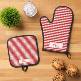 Classic Red & White Gingham | Personalized Name Ofenhandschuh & Topflappen-Set