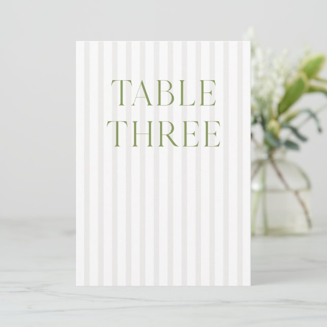 Classic Sage Green & Beige Wedding Tischnummer (Stehend Vorderseite)