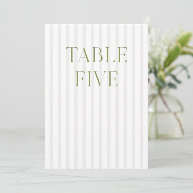 Classic Sage Green & Beige Wedding Tischnummer (Stehend Vorderseite)