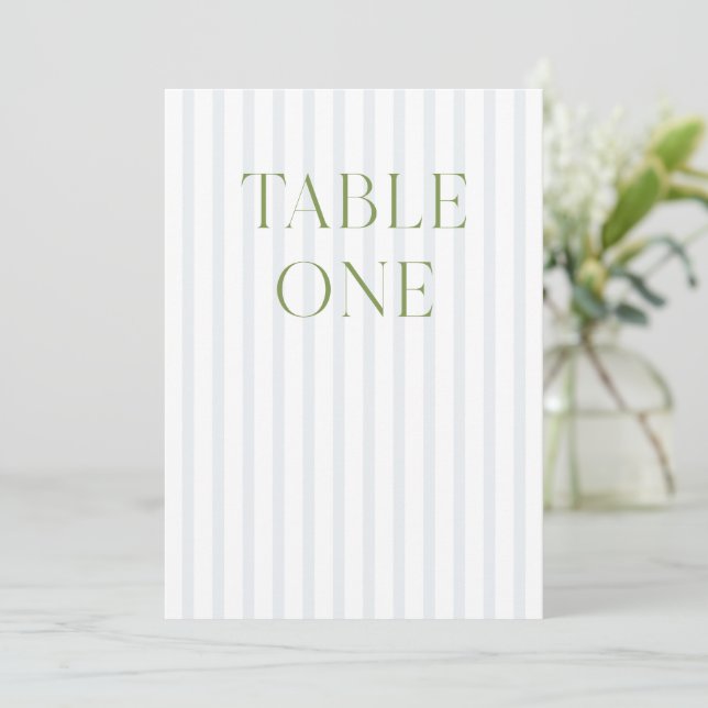 Classic Sage Green & Blue Wedding Tischnummer (Stehend Vorderseite)