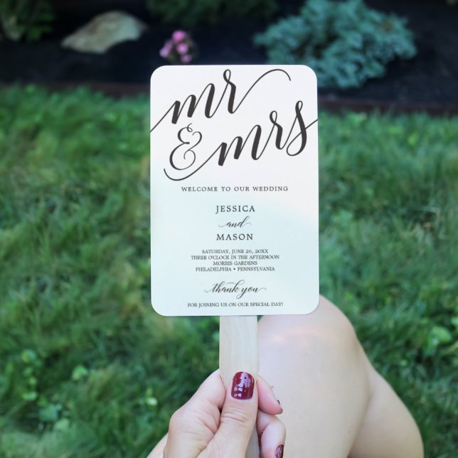 Classic Script Mr. und Mrs. Wedding Program Fan Fächer (Von Creator hochgeladen)