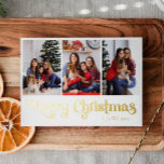 Classic Simple 3 Foto Frohe Weihnachten Gold Folien Feiertagskarte<br><div class="desc">Feiern Sie die Saison mit dieser einzigartigen, klassischen 3-Foto-Weihnachtsvergoldungskarte mit einer Touch Vintagen Charmes. Das minimalistische Design präsentiert eine elegante goldene Farbpalette, die den gemütlichen Geist des Winters widerspiegelt. Seine moderne Anziehungskraft, gepaart mit der traditionellen Formulierung, schafft ein perfektes Gleichgewicht zwischen Luxus und Klasse. Die niedliche und spielerische Typografie, in...</div>