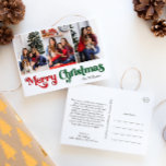 Classic Simple `Frohe Weihnachten Drei Foto<br><div class="desc">Feiern Sie die Saison mit dieser einzigartigen, klassischen, einfachen Frohen Weihnachten drei Foto Urlaub Postkarte mit einer Touch von Vintagem Charme. Das minimalistische Design präsentiert eine elegante Rot-Grün-Farbpalette, die den gemütlichen Geist des Winters widerspiegelt. Seine moderne und lustige Anziehungskraft, gepaart mit der traditionellen Formulierung, schafft ein perfektes Gleichgewicht zwischen Kühnheit...</div>