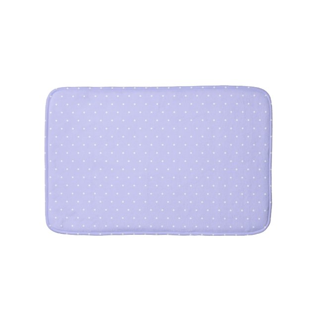 Classic Small Periwinkle White Polka Dots Muster Badematte (Vorderseite)