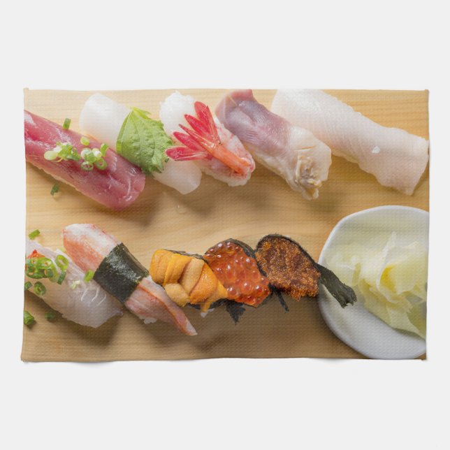 Classic Sushi Assortment on Wood Geschirrtuch (Horizontal)