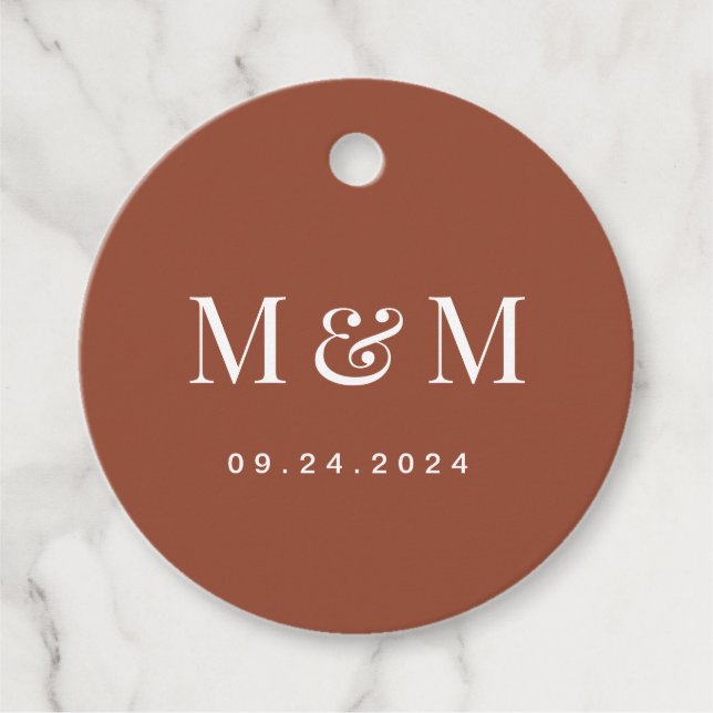 Classic Terracotta Monogram Typography Wedding Geschenkanhänger (Vorderseite)
