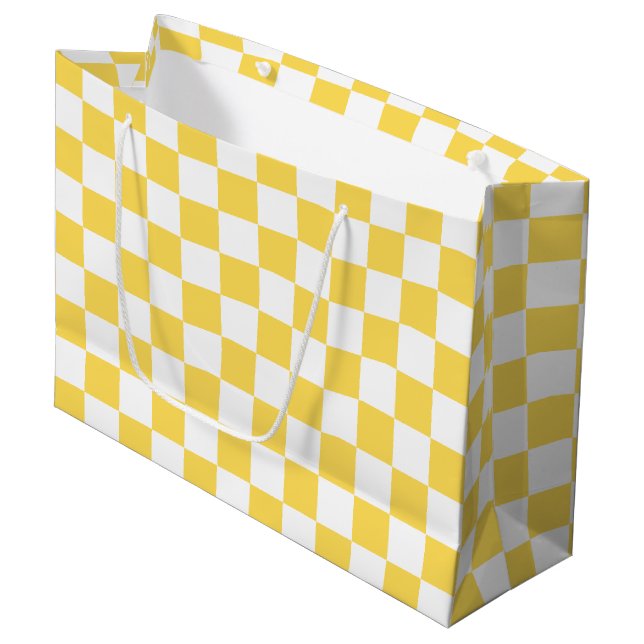 Classic visual yellow checkerboard  große geschenktüte (Vorderseite Schrägansicht)