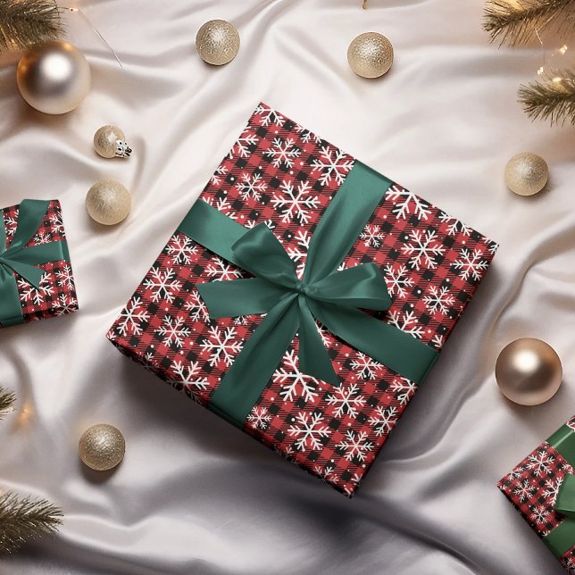 Classic Winter Buffalo Plaid Snowflake Geschenkpapier (Von Creator hochgeladen)