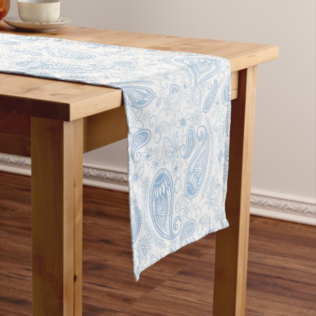 Classy Blue Glitzer Paisley Floral White Pattern Kurzer Tischläufer (Beispiel)