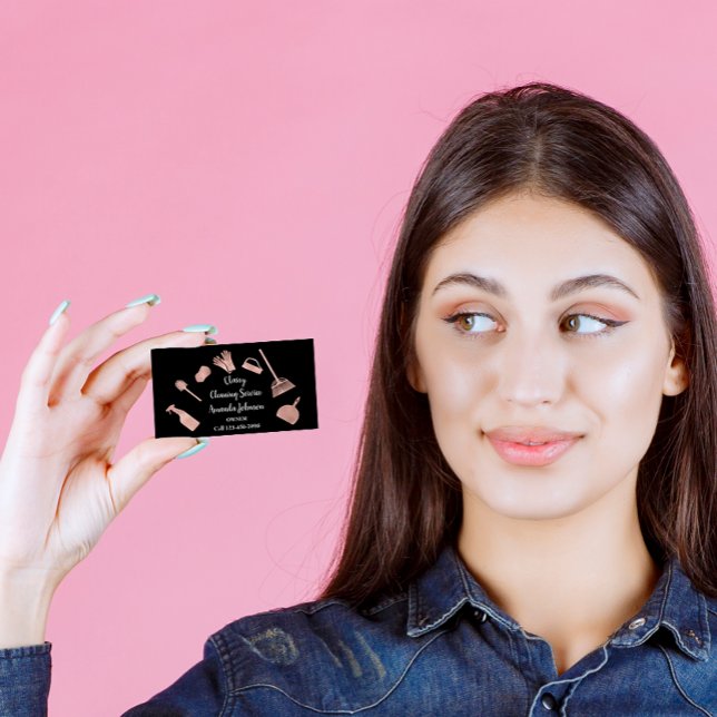 Classy Cleaning Services Gold Logo Maid Rosa Rose Visitenkarte (Von Creator hochgeladen)