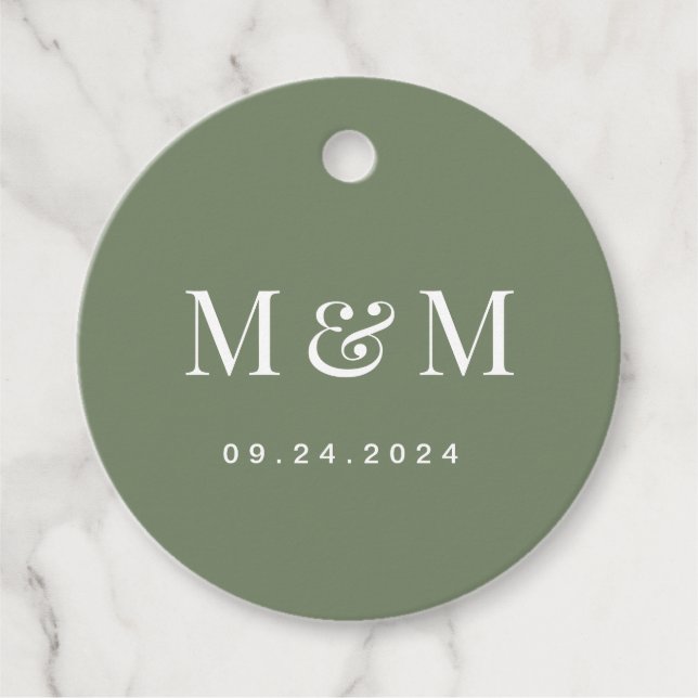 Classy Deep Sage Green Monogram Typography Wedding Geschenkanhänger (Vorderseite)