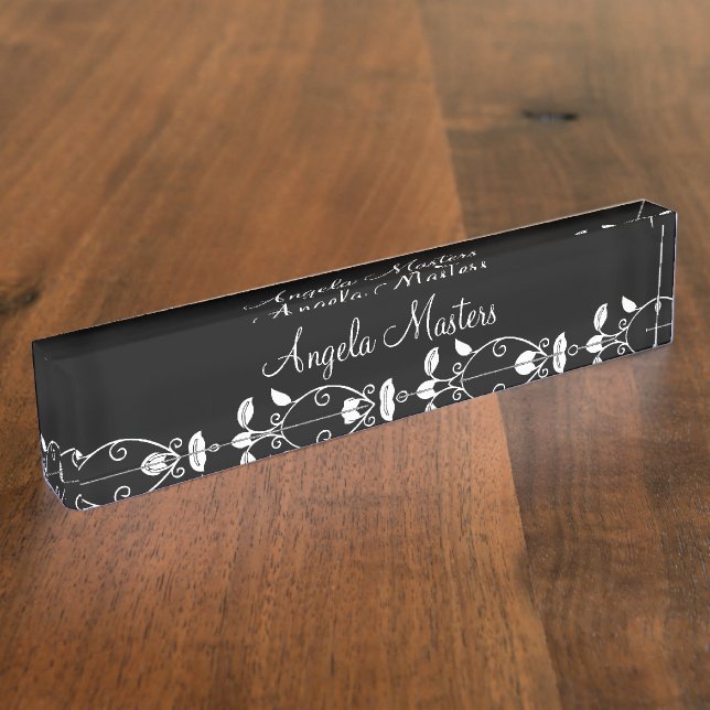 Classy Ladys Floral Monogram Führungskraft Namensplakette (Seite)