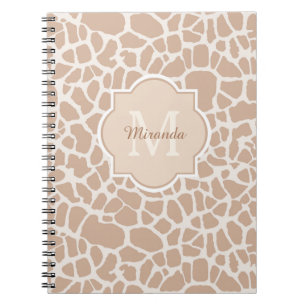 Classy Light Brown Giraffe Print Monogram und Name Notizblock