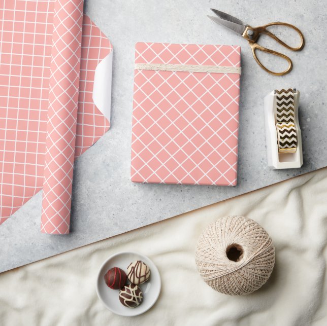 Classy Pastel Coral Orange White Karo Muster Geschenkpapier (Kunsthandwerk)