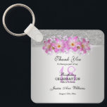 Classy Silver & Belladonna Lilies 18. Geburtstag   Schlüsselanhänger<br><div class="desc">Schöne, klassische und stilvolle Geburtstagsparty danke Ihnen Schlüsselanhänger/Keyring für Frauen. Dieses Beispiel wurde für 18 Jahre entwickelt, ist aber für jedes Alter geeignet. Ein glamouröses Design mit einem silbernen Glitzer und Farbverlauf mit einem hübschen silbernen Band, um die beiden Bilder zu trennen, über dem Band ist ein gedrucktes Bild eines...</div>