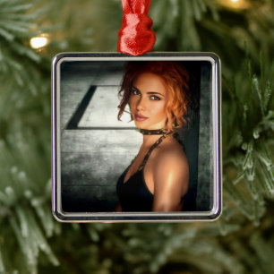 Clear Shadows Schmuck Ornament Aus Metall