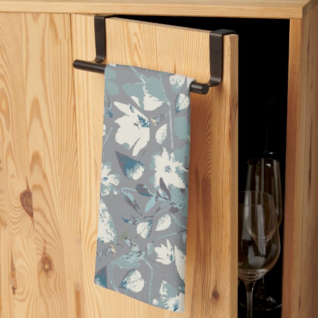 Clematis Vine Gray Blue Creme Geschirrtuch (Drittel gefaltet)