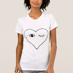 Cligner de l'oeil le T-shirt de visage de coeur
