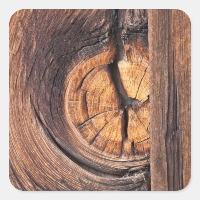 Close up of a wood knot, California Quadratischer Aufkleber (Vorderseite)