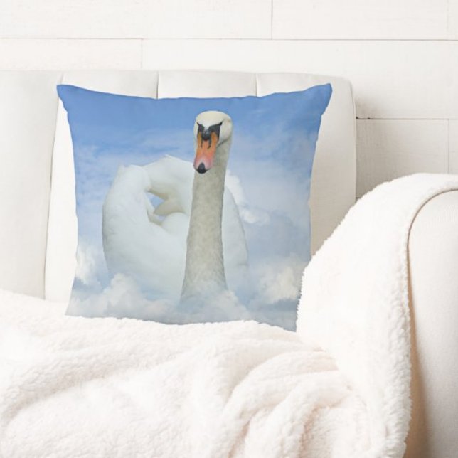 Cloud Nine Swan Art Traumkissen Kissen (Von Creator hochgeladen)