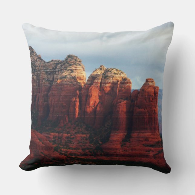 Cloudy Coffee Pot Rock in Sedona Arizona Kissen (Vorderseite)
