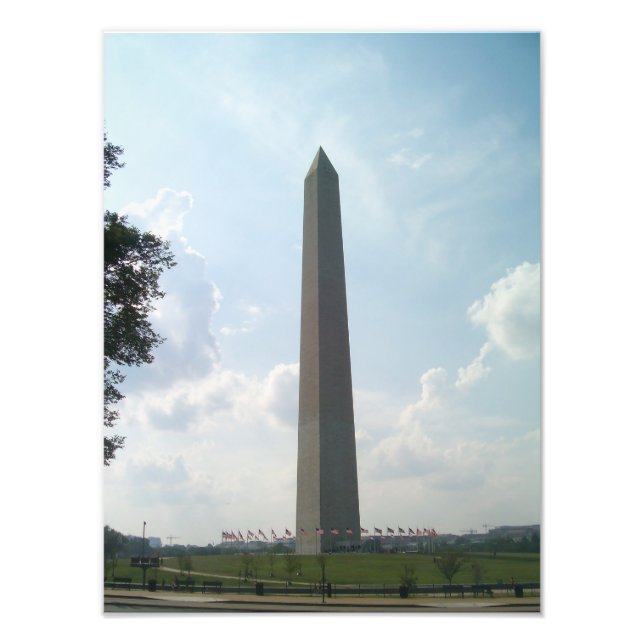 Cloudy Sky und Washington Monument Fotodruck (Vorne)