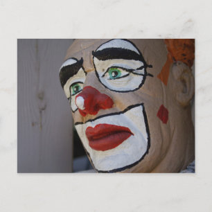 Clown mit traurigem Blick Postkarte