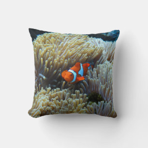 Clownfisch in einem Korallenriff-Kissen Kissen