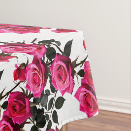 Clustered Red And Pink Roses On A Stark White Tischdecke