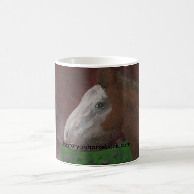 Clydesdale Fohlen an der Seite seiner Mutter Kaffeetasse (Mittel)