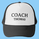 Coach Individuelle Name Typografie Personalisiert Truckerkappe<br><div class="desc">Coach Individuelle Name Typografie Personalisiert Trucker Hat</div>