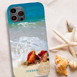 Coastal Beach Muscheln Seeost Foto Name Case-Mate iPhone 14 Hülle<br><div class="desc">Personalisierte Handy-Gehäuse mit Ihrem eigenen Vollblut-Foto (oder verwenden Sie das Beispiel) und benutzerdefinierten Text in Ihrer Wahl von Schriftart Stil und Farbe. Das Foto mit Sample-Strand-Ufer und Muscheln, mit Wellen über ihnen abstürzen auf einem Sandstrand mit ruhigem, entspannendem türkisblauem Meerwasser. Gehen Sie jedes Mal zum Strand, wenn Sie nach Ihrem...</div>