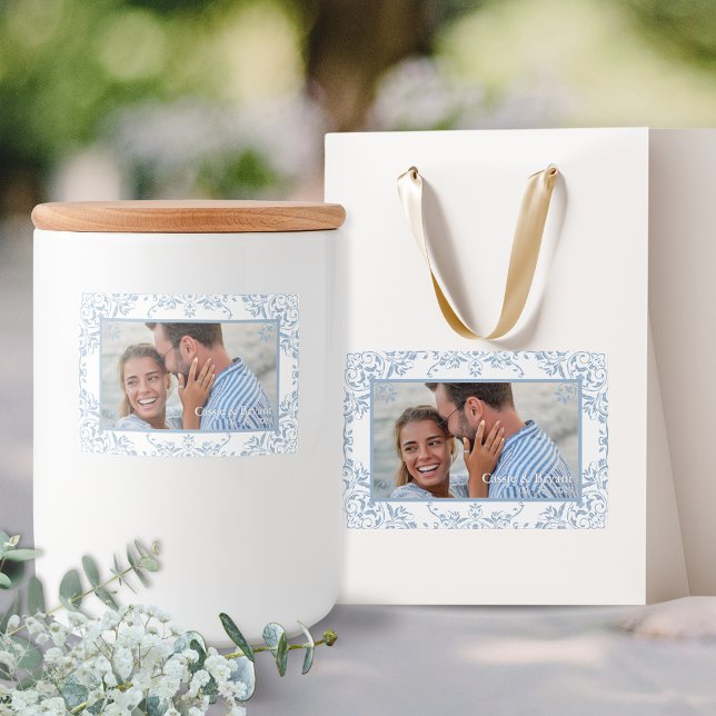 Coastal Chic Blue & White Foto Hochzeitsmarken Lebensmitteletikett (elegant blue and white coastal chic regency era theme classic simple wedding photo stickers for gift)