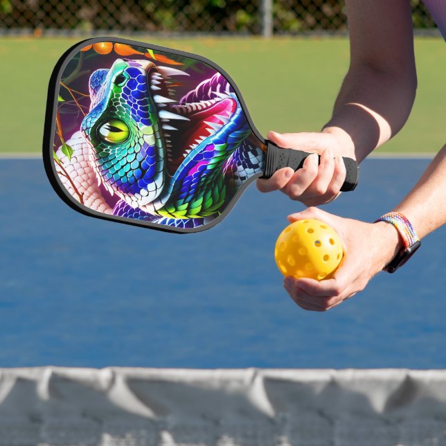 Cobra-Schlange mit kräftigen türkisfarbenen und bl Pickleball Schläger (InSitu)