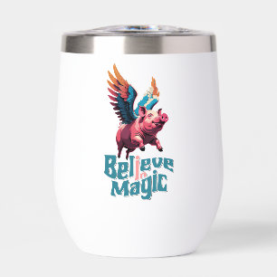 Cochon mignon avec ailes colorées Croire en la m