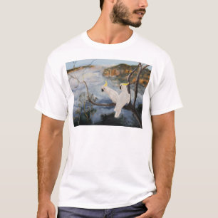 Cockatoos Schwefel-Mit Haube in den blauen Bergen T-Shirt