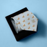Cocker Spaniel Hunde Muster Mit Monogramm Krawatte<br><div class="desc">Cocker Spaniel Hunde Muster Design auf hellblauem Hintergrund. Personalisieren Sie mit einem Monogramm,  um das perfekte aus einem freundlichen Geschenk zu machen. Suchen Sie eine andere Farbe? Kein Problem! Klicken Sie einfach auf die Schaltfläche "Anpassen" und wählen Sie die Hintergrundfarbe Ihrer Wahl aus.</div>