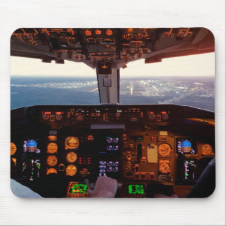 Cockpit-Ansicht des kommerziellen Jet-Flugzeugs, d Mousepad