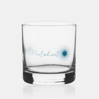 Cocktail- oder Whiskyglas einer Urlaubsstadt