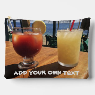 Cocktails am Meer mit individuellem Text Zubehörtasche