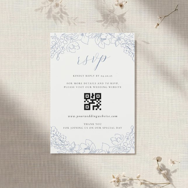 Code QR de mariage floral bleu délicat RSVP (Créateur téléchargé)