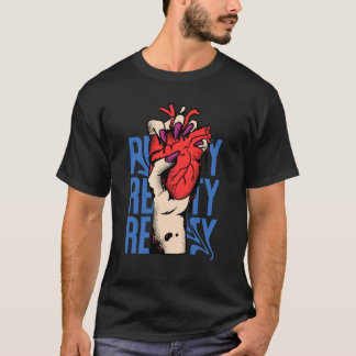 "Coeur et main : Embrassez votre T-shirt Empathy"