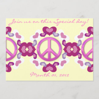 Coeurs et invitations roses mignons de signe de