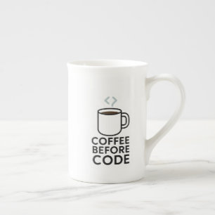 Coffee Before Code — Minimale Tasse mit Code-Dampf