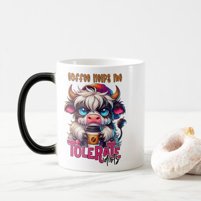 Coffee Helps Me Tolerate Idiots  Verwandlungstasse (Mit Donut)