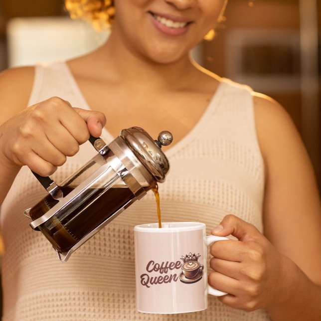 Coffee Queen Jumbo-Tasse (Every coffee queen needs the perfect mug for the perfect cup of coffee.)