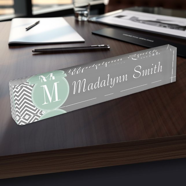 Cohle und Minze Grüne Chevronen Custom Monogram Namensplakette (Personalized Name Plate for the Office, School or Home)