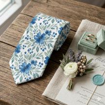 Col cravate chic avec fleurs bleues et vert sauge