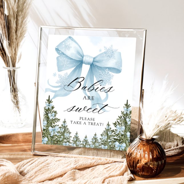 Cold Outdoor Winter Blue Bow Babies sind süß Poster (Von Creator hochgeladen)